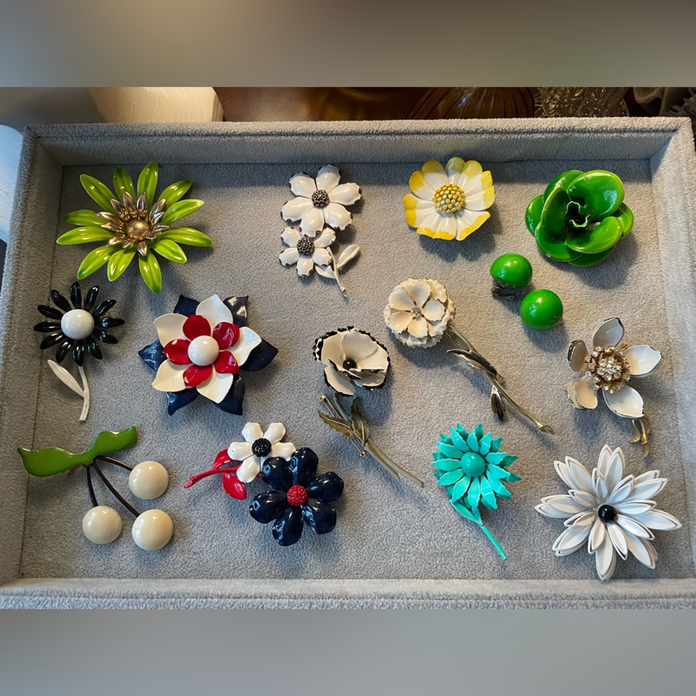Vintage enamel flower brooches